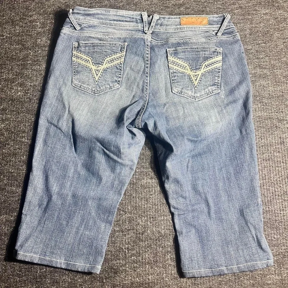 Vigoss Womens Denim Bermuda Shorts Blue Distressed Embroidered Size 16